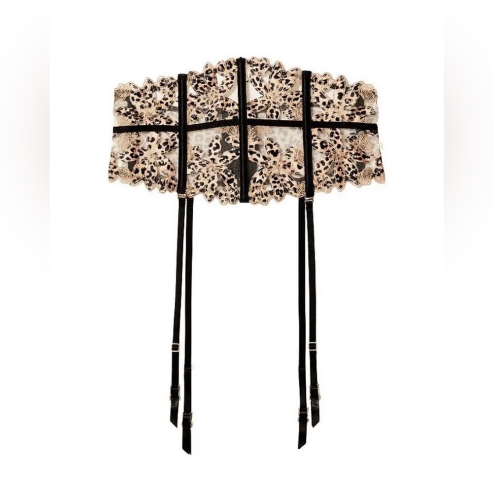Victoria’s Secret Leopard Print Waist Cincher Garter Belt 🐆